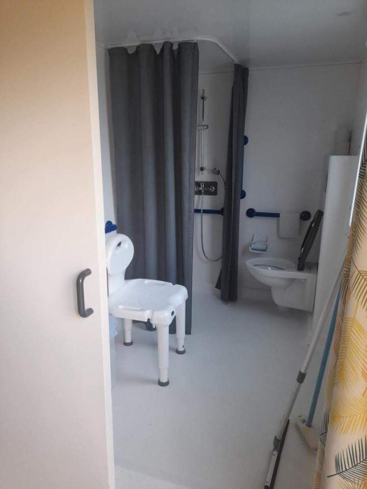 Crots bathroom
