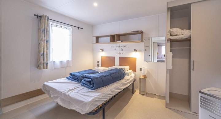 Crots bedroom